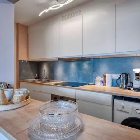 Zeevonk Panoramic Sea View 아파트 *